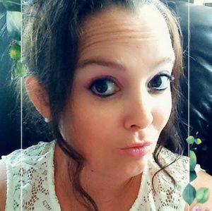 Meet your Posher, Cristina